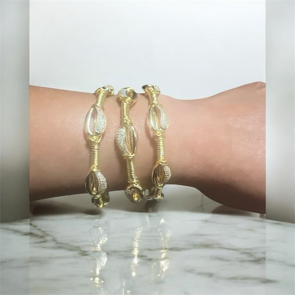 Gold Cowrie Shell Bangle - Picture 2 of 4